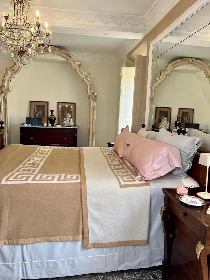 Castiglione 27 Luxury Suite Bolonia 0*,