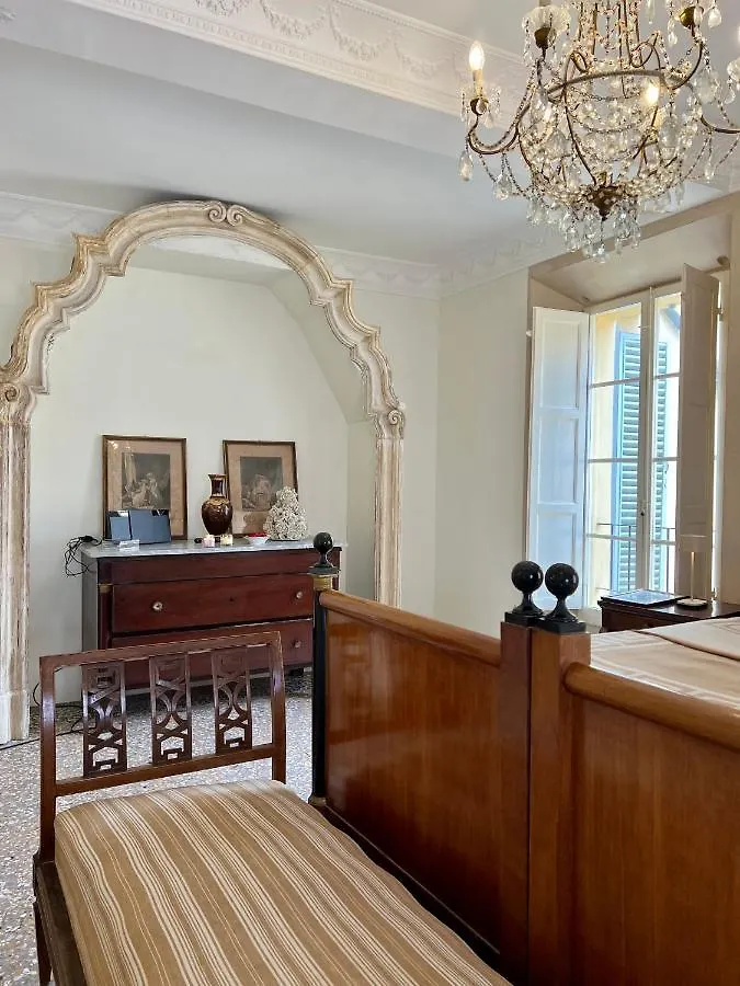 Castiglione 27 Luxury Suite Bolonia Bed and breakfast